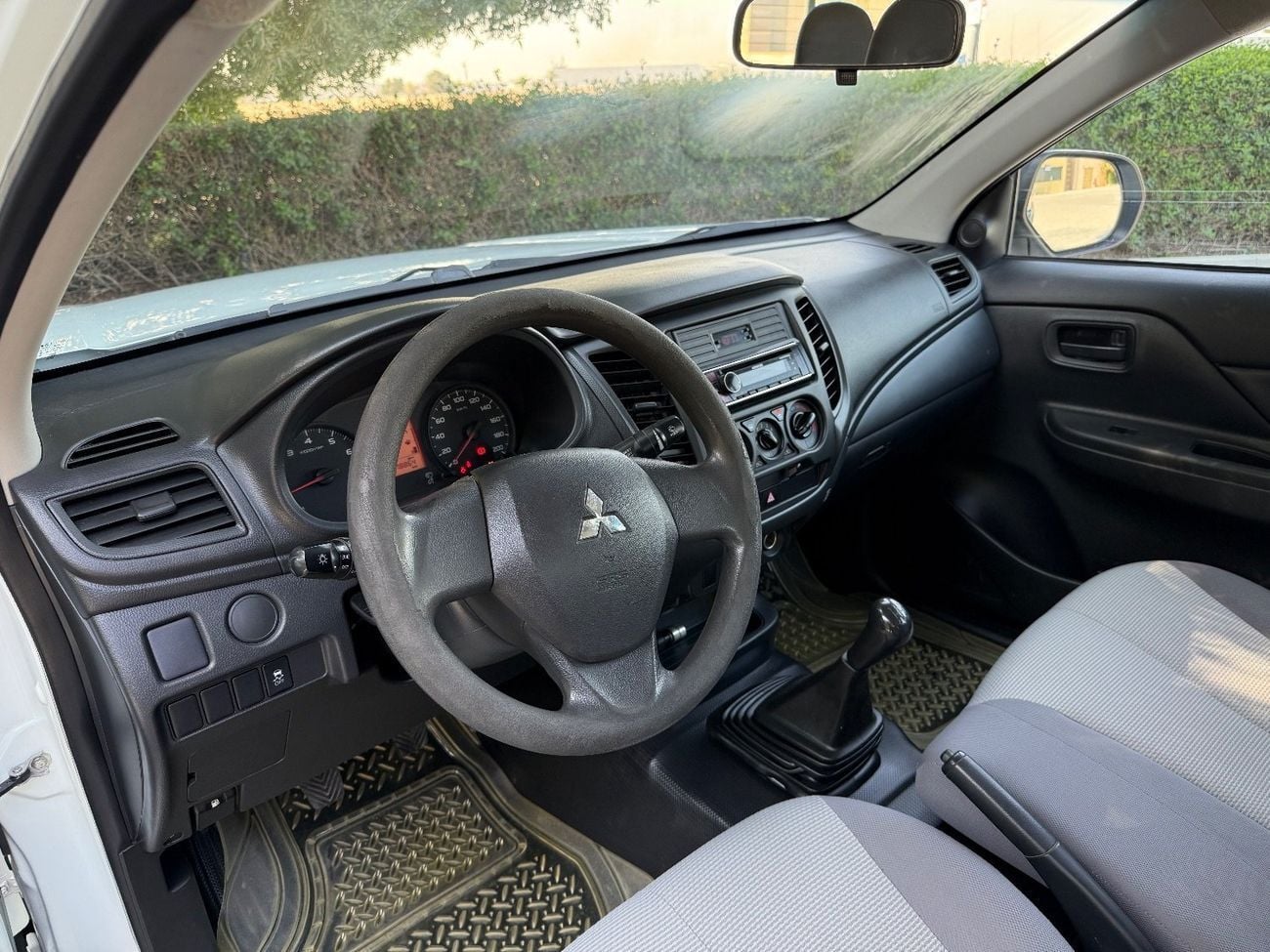 Mitsubishi L200 GL 2.4L (132 HP)