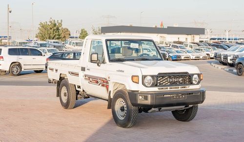 Toyota Land Cruiser Pick Up 2025 Toyota Land Cruiser LC 79 4.0L SC AT Petrol Basic w/ Fridge (White)