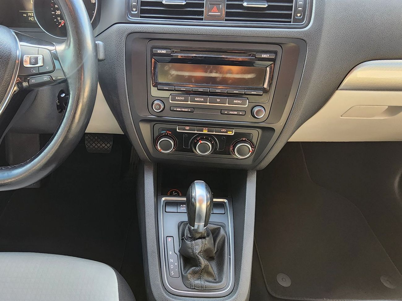 Volkswagen Jetta Trendline S 2.0L