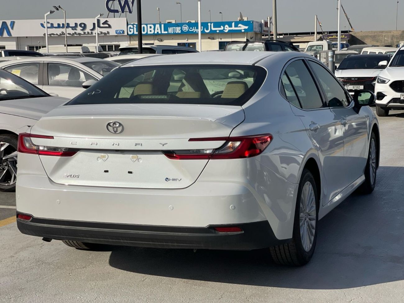 Toyota Camry 2025 TOYOTA CAMRY LE HYBRID E- PLUS