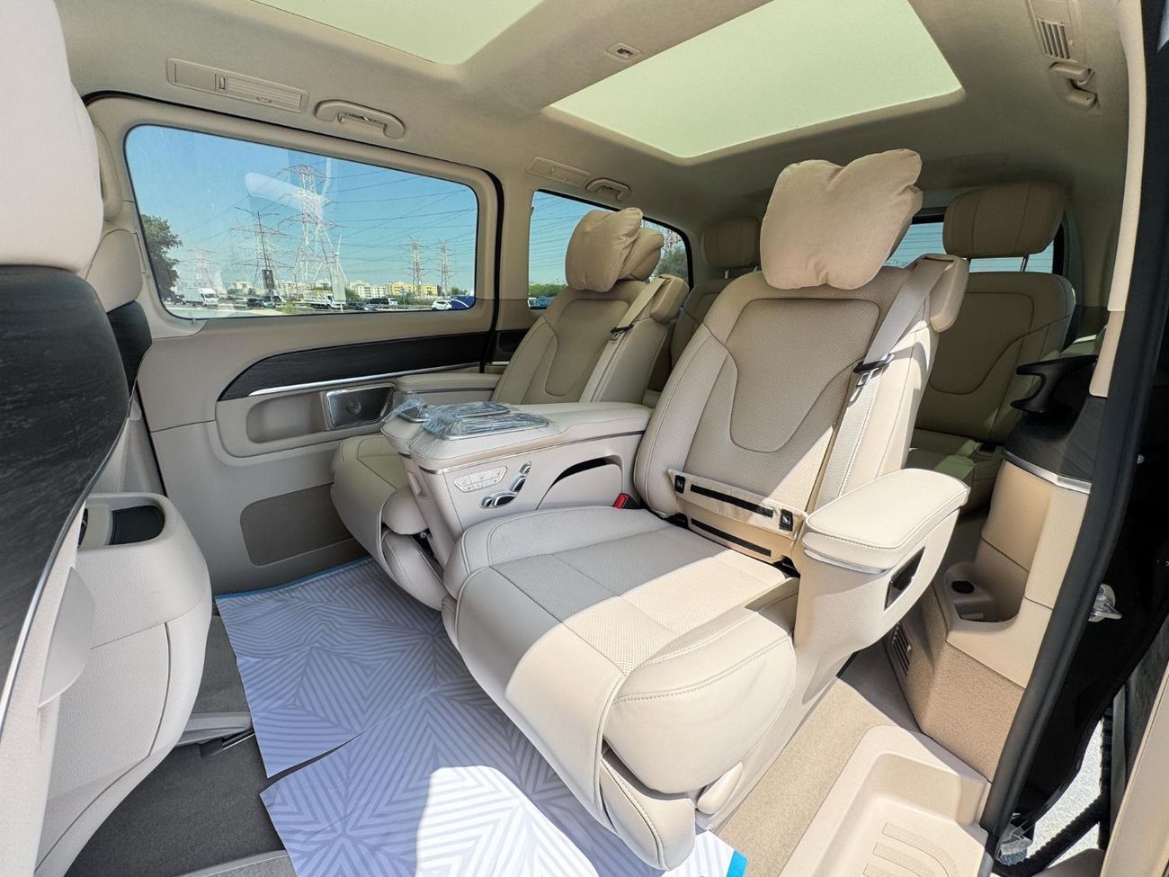 Mercedes-Benz V 300 V300L || Long Wheelbase Luxury Edition || Brand New