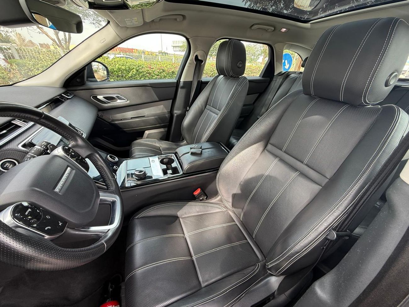 Land Rover Range Rover Velar P250 S 2.0L Petrol RANG ROVER VELAR S 2019 GCC 2.0L FULL SERVICE HISTORY