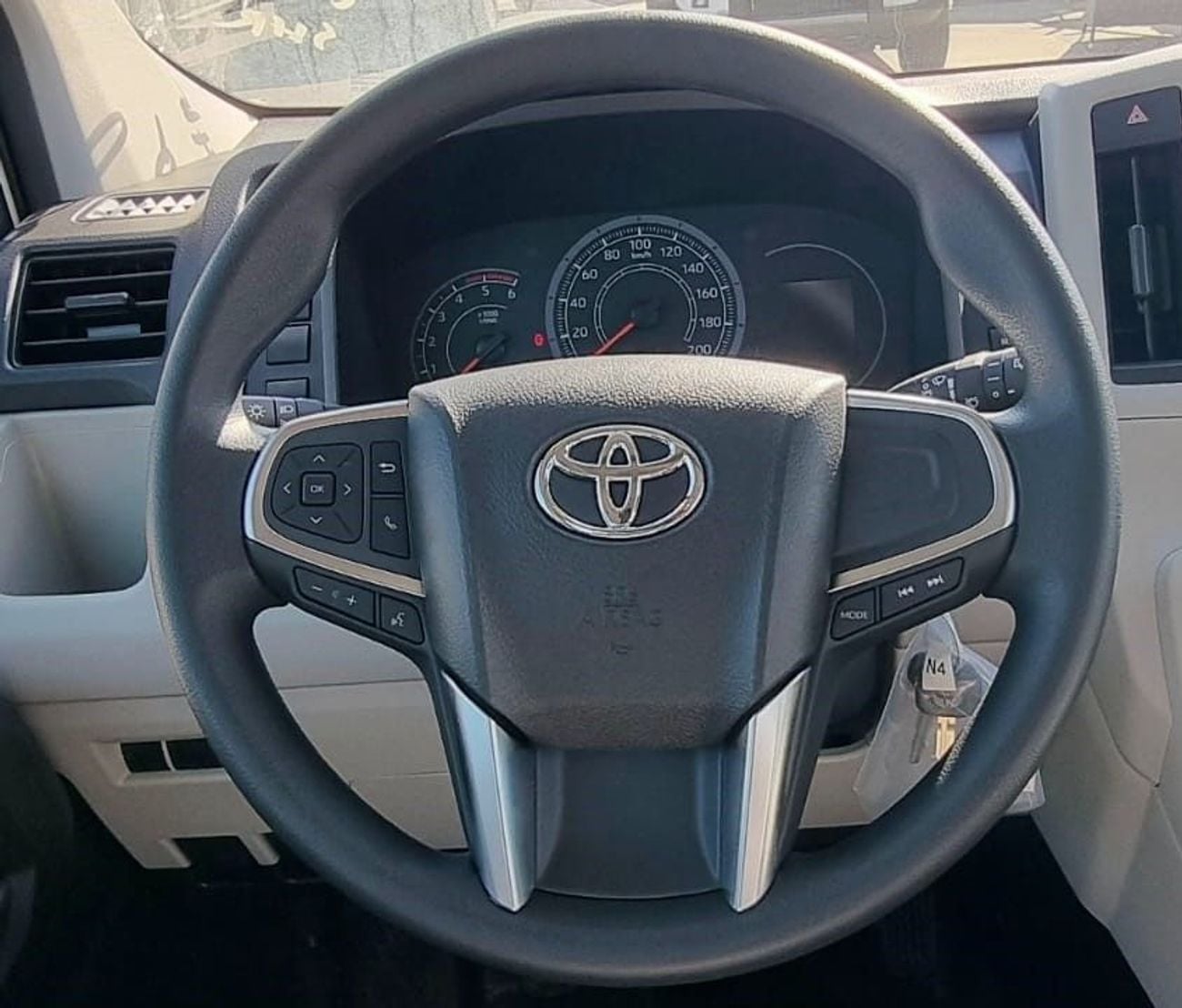 Toyota Hiace DX TOYOTA HIACE 2.8L DIESEL HI-ROOF M/T MY 2026