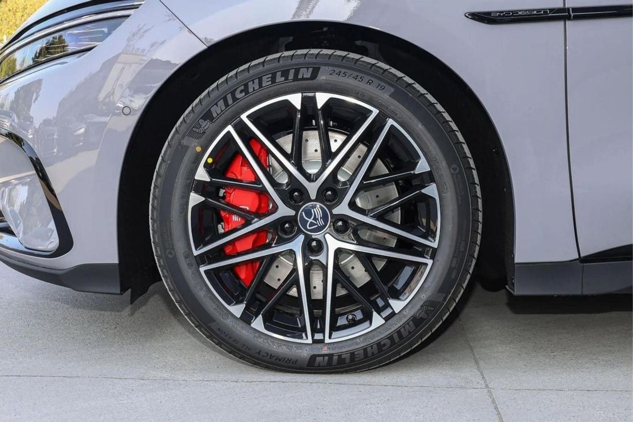 BYD HAN HAN EV 701KM