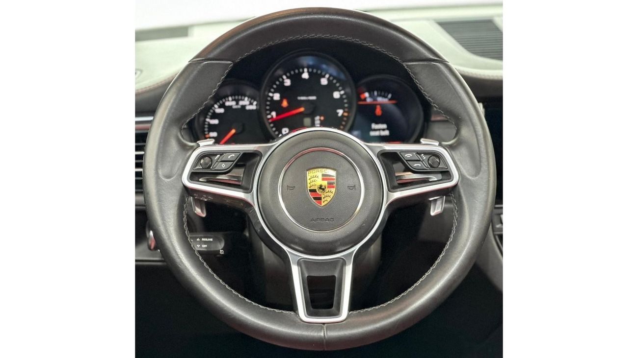 بورش ماكان std 2021 Porsche Macan, Warranty, Full Porsche Service History, Full Options, GCC