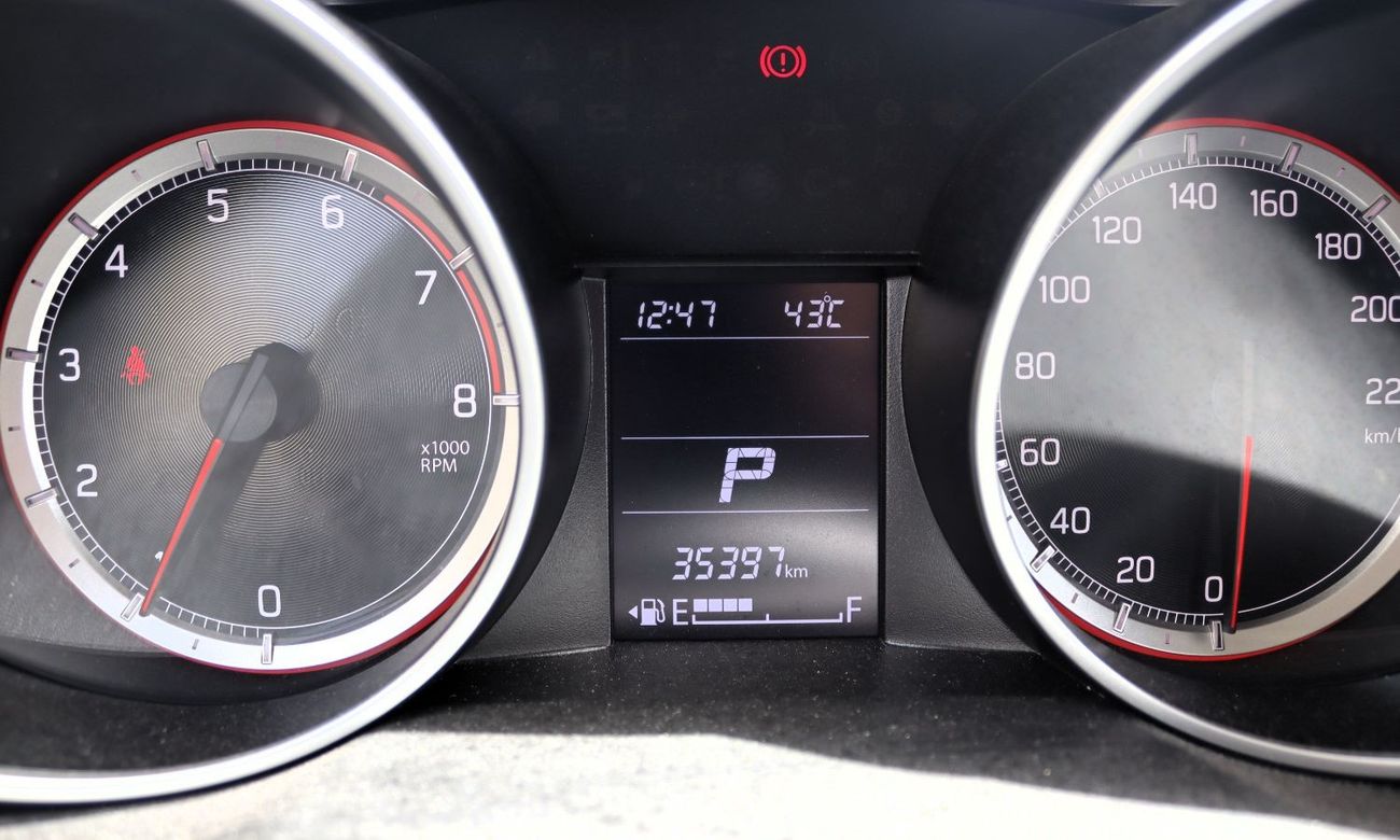 Suzuki Swift GLX ACCIDENTS FREE - GCC - PERFECT CONDITION INSIDE OUT - ENGINE 1200 CC - JAPAN FACTORY