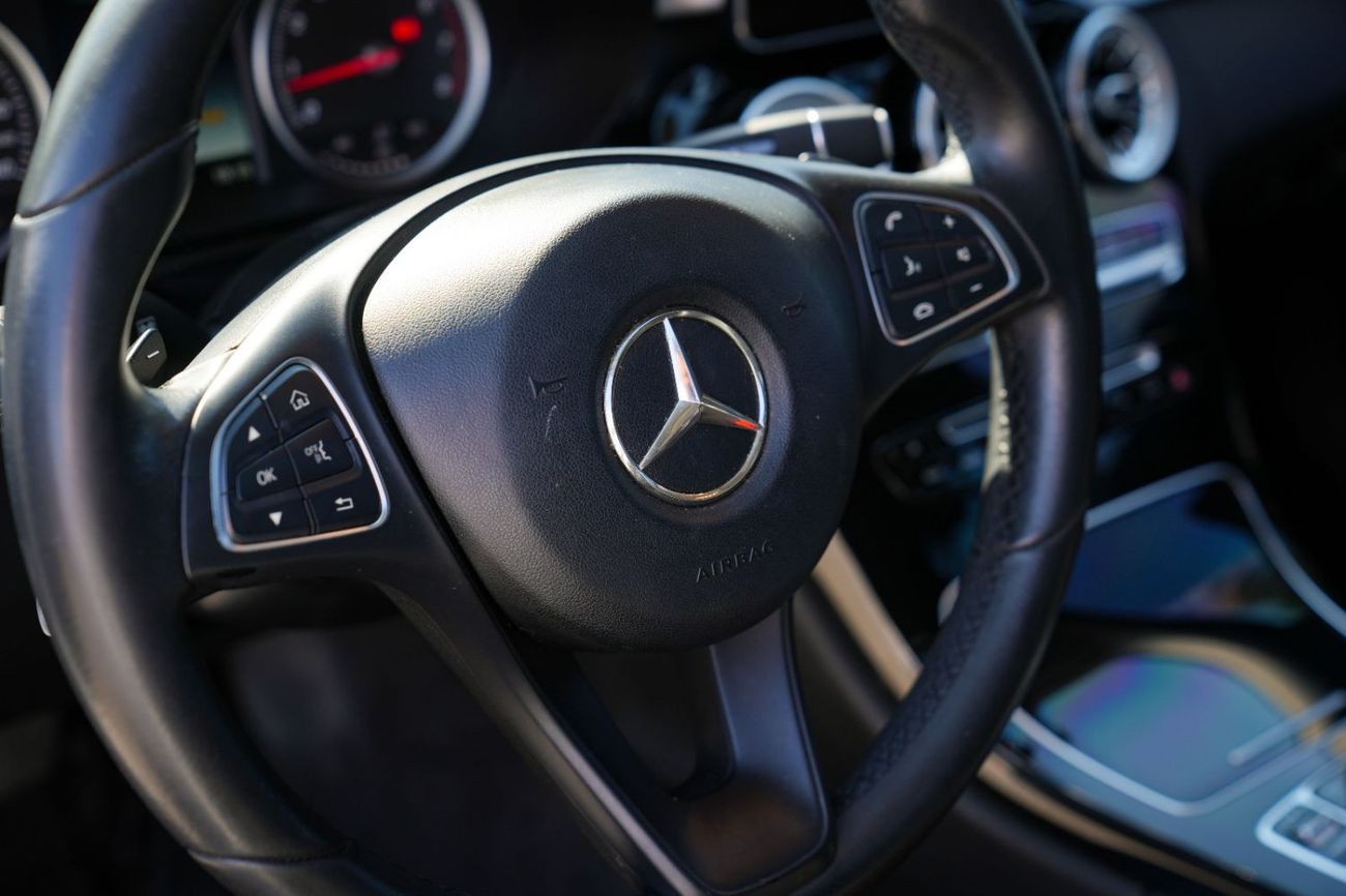 مرسيدس بنز C 200 2018!! KOREAN SPECS!! NO PAINT!! NO ACCIDENT!!