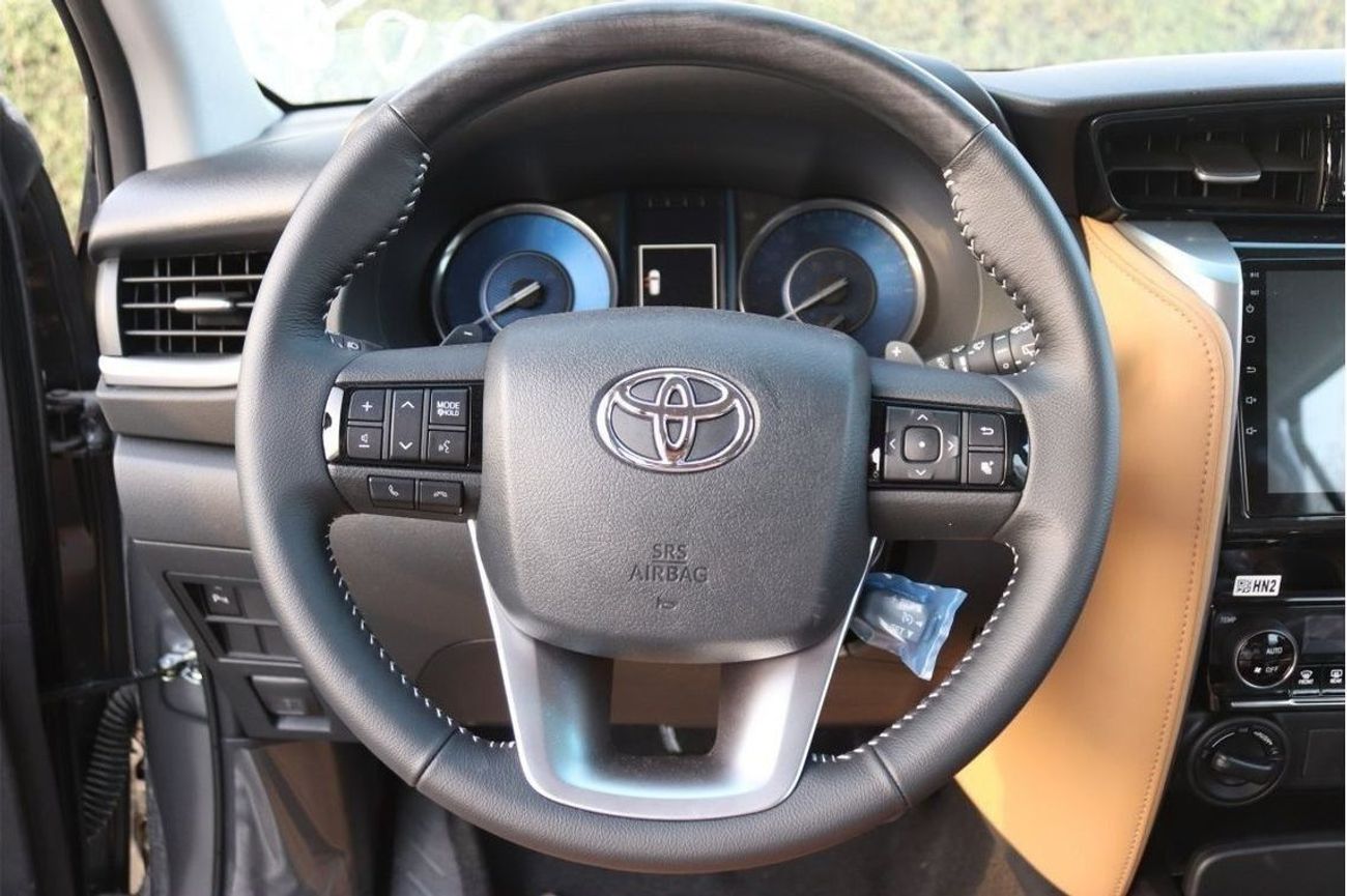 Toyota Fortuner 2.4L, LEATHER SEAT,HEAD REST SCREEN, MODEL 2023, DIESEL,FULL OPTION