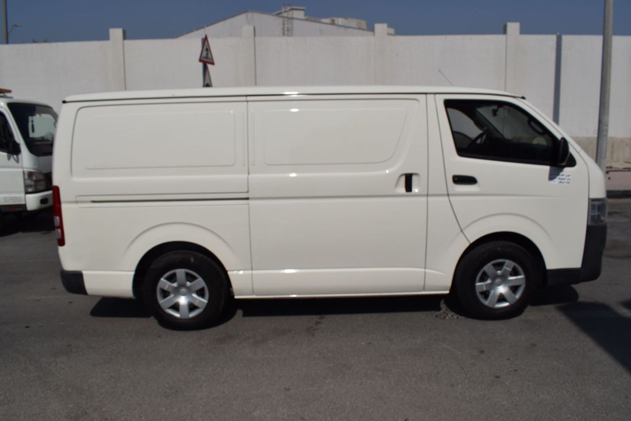 تويوتا هاياس GL -Standard Roof  Panal Van 2.7L