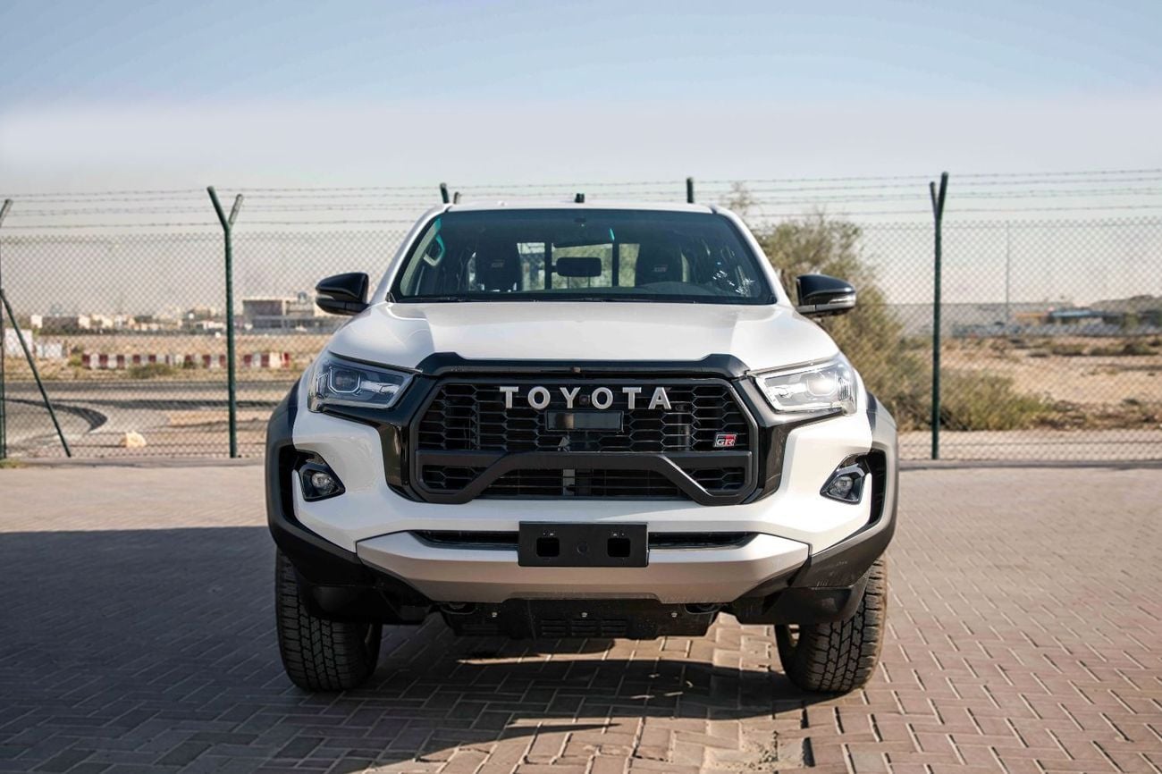 تويوتا هيلوكس GR Sport 4.0L - Platinum White Pearl Inside Black | Export Only