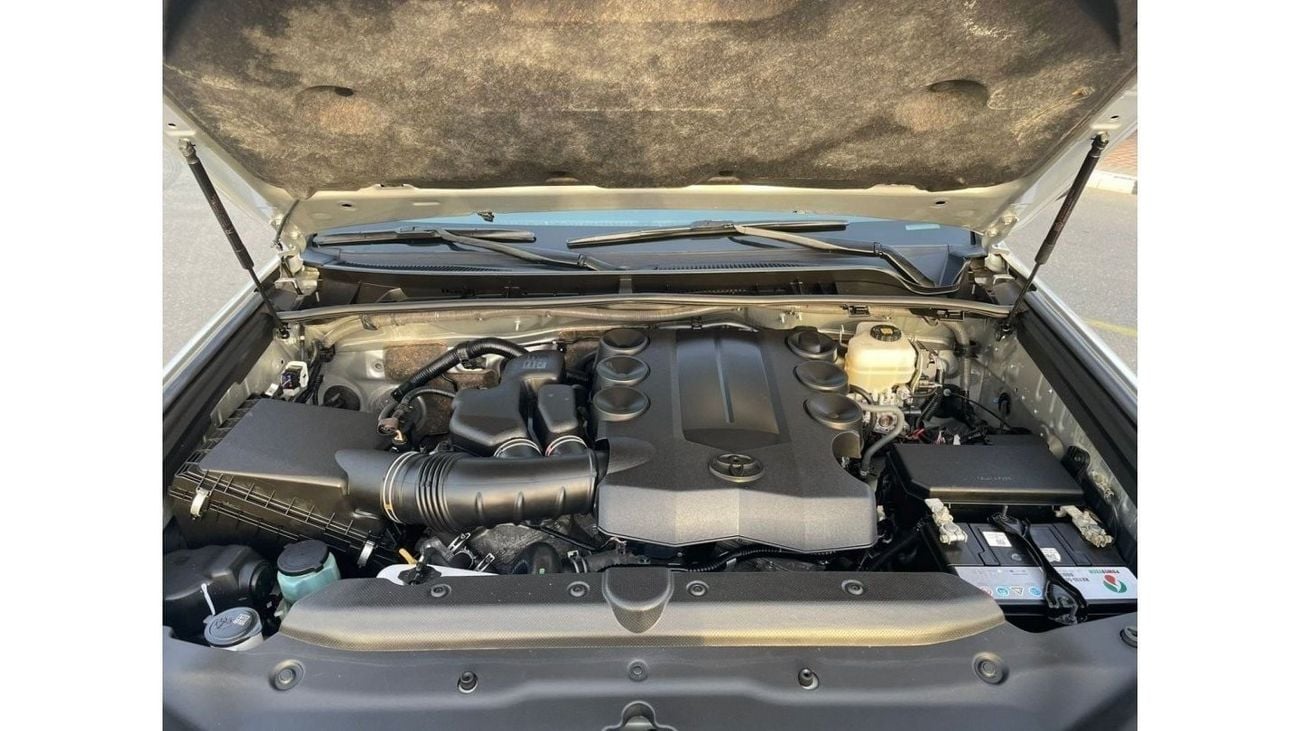 تويوتا Runner4 2019 Toyota 4Runner SR5 Premium 4x4 AWD Full Option Sunroof -  UAE PASS 5% VAT Applicable for UAE Re