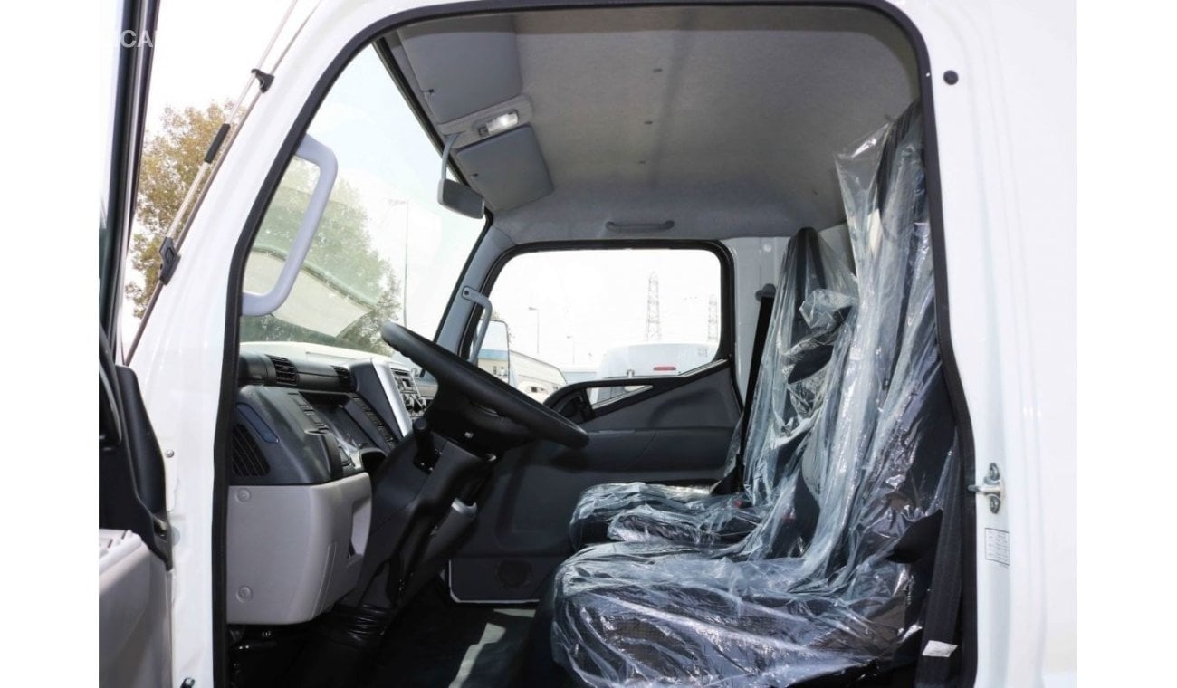Mitsubishi Fuso Canter PRICE REDUCED 2021 | CANTER - ORIGINAL JAPAN MANUFACTURED 4.2D CAPACITY - GCC SPECS - EXPORT ONLY