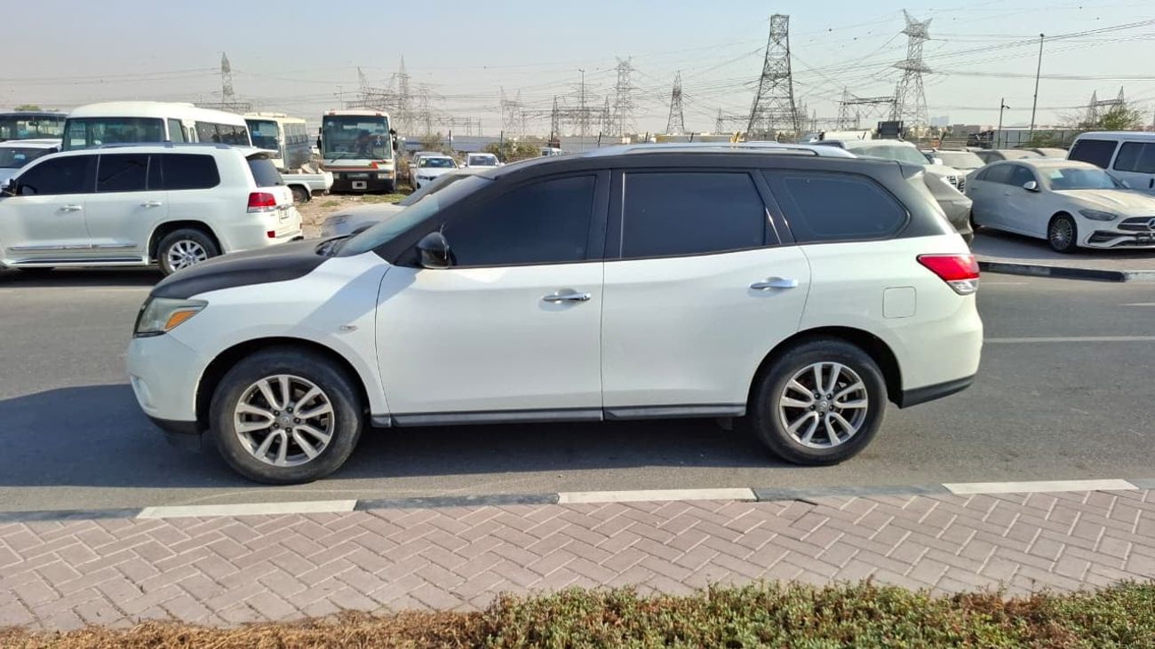 Nissan Pathfinder SE Mid 3.5L