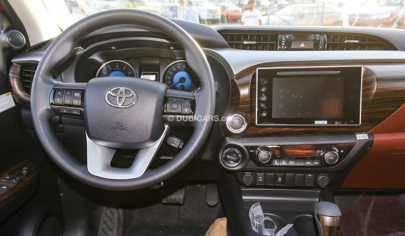 تويوتا هيلوكس TRD V6