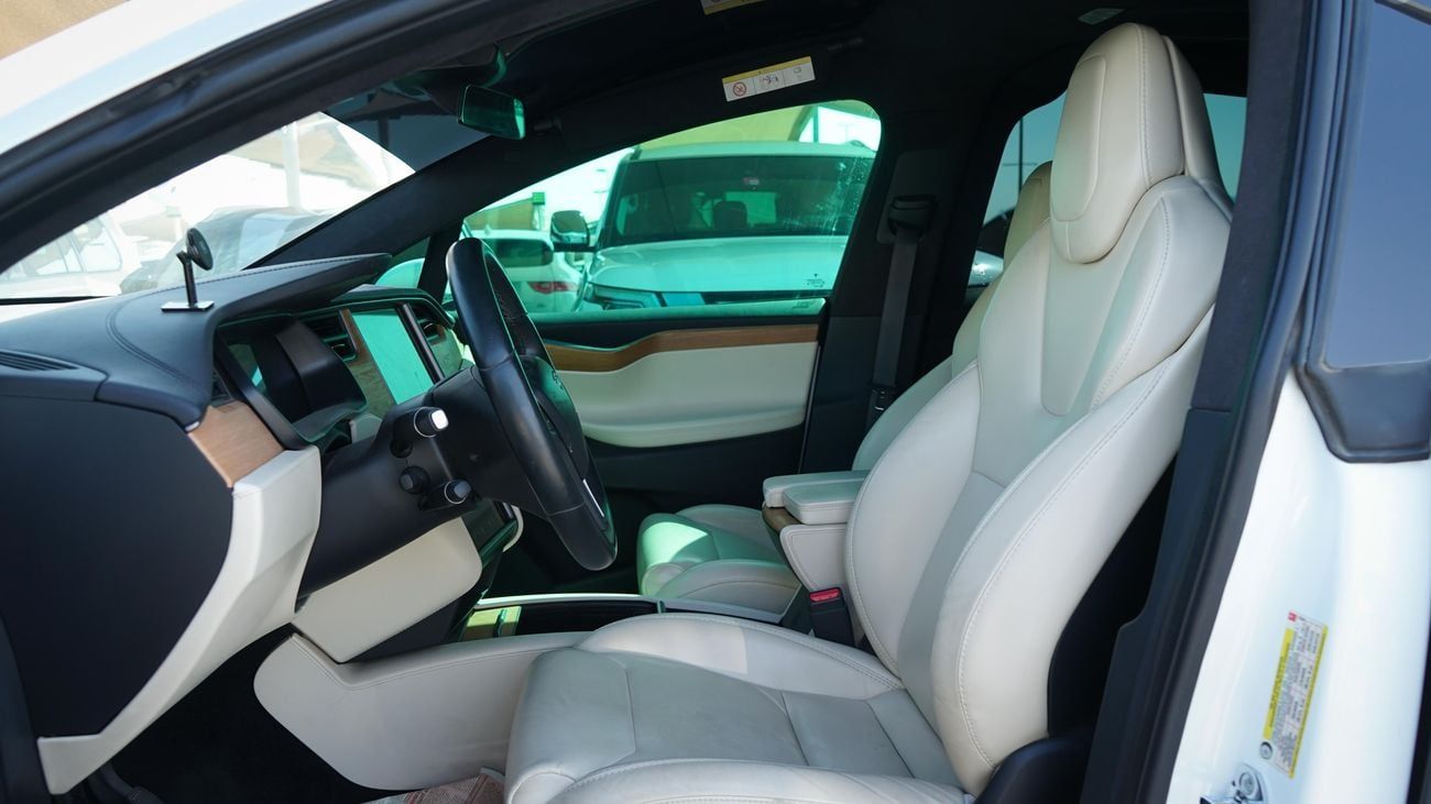 تسلا موديل اكس