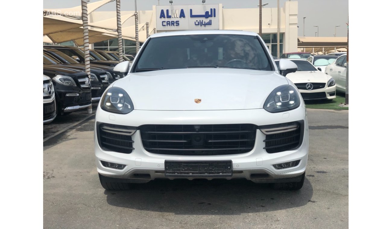 Porsche Cayenne GTS