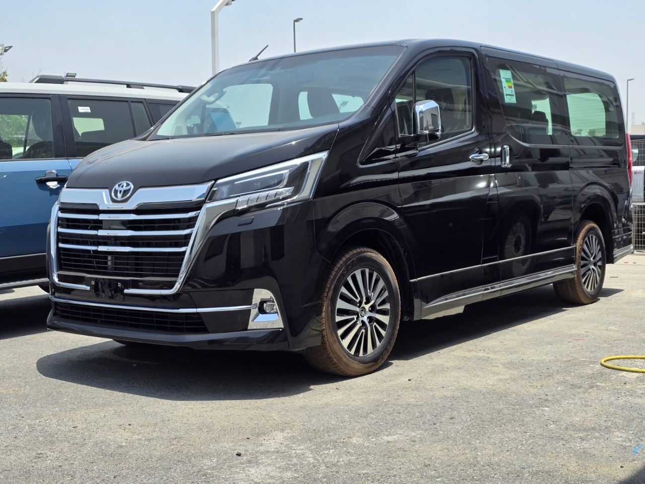 Toyota Granvia 3.5L V6 PETROL PREMIUM  6 SEATER FULL OPTION