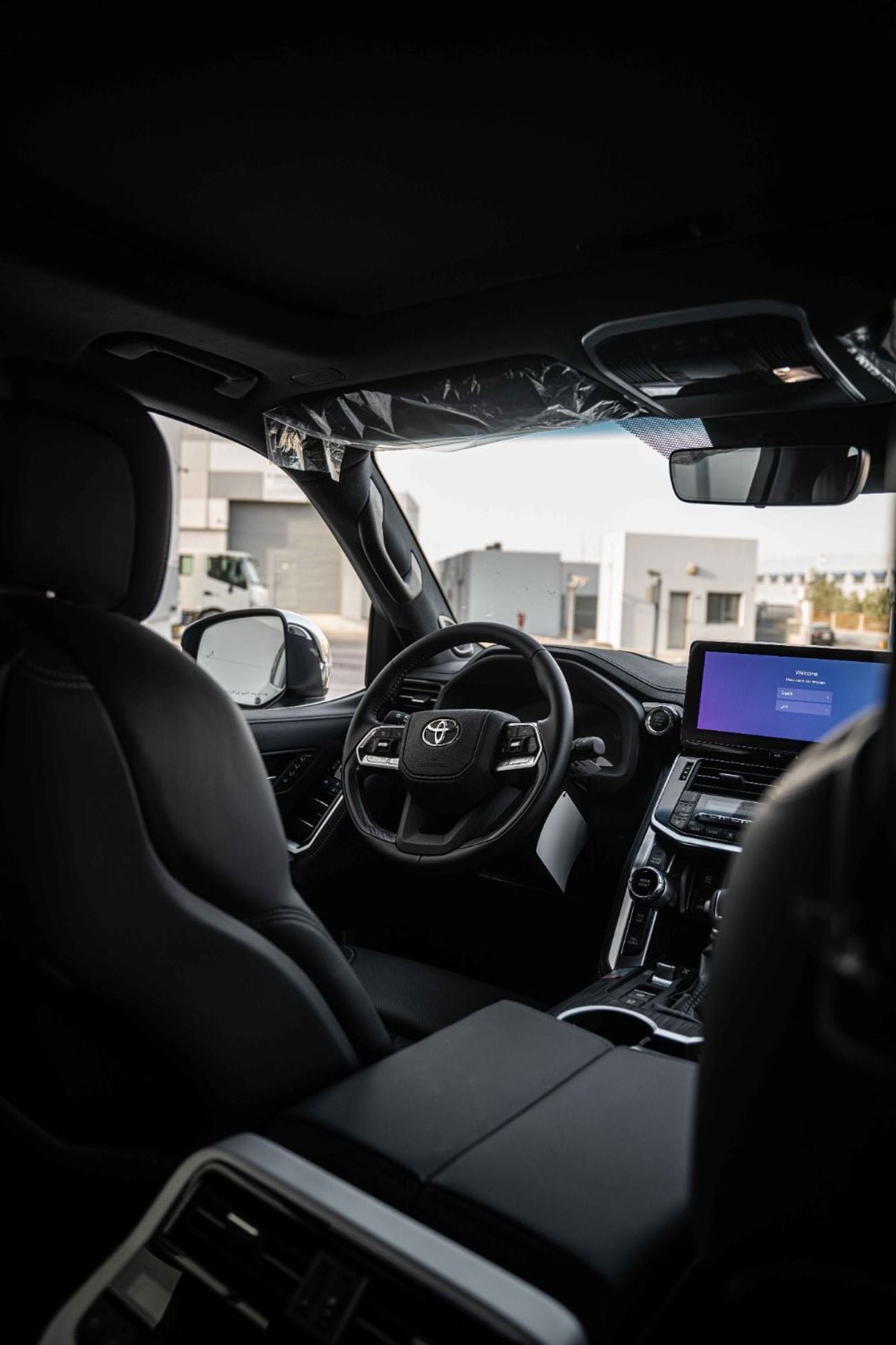 تويوتا لاند كروزر VXR 3.5L FULL OPTION WITH MBS AUTOBIOGRAPHY VIP SEAT AND STAR LIGHT
