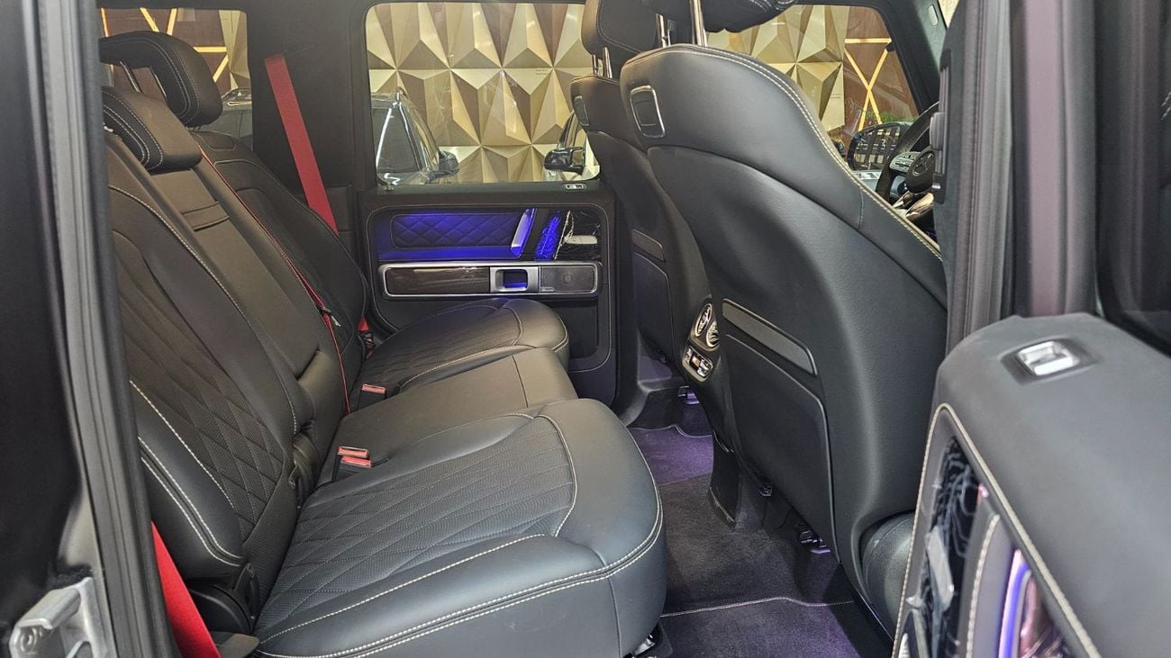 مرسيدس بنز G 63 AMG STD نسخة الجراند اسود مطفي داخلية كاربون فايبر