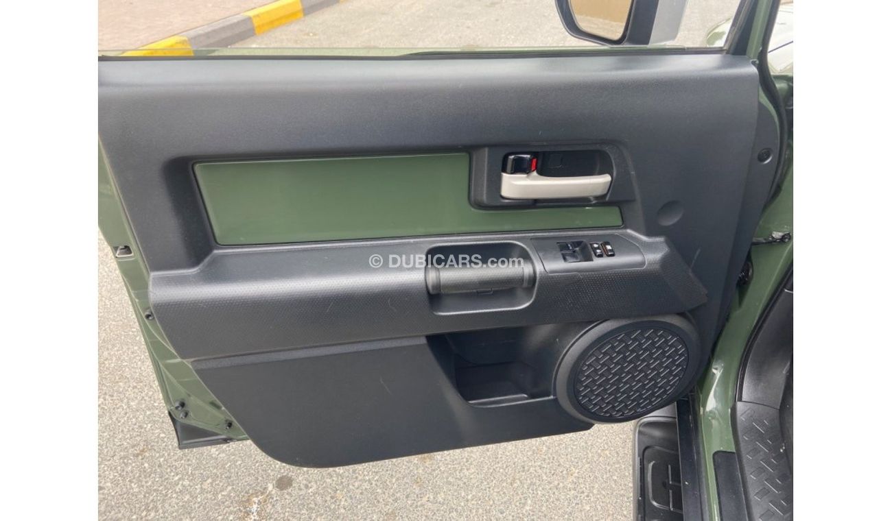 تويوتا إف جي كروزر تويوتا اف جي موديل 2012