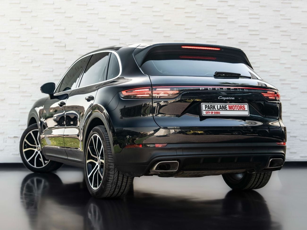 Porsche Cayenne Std 3.0L (335 HP)
