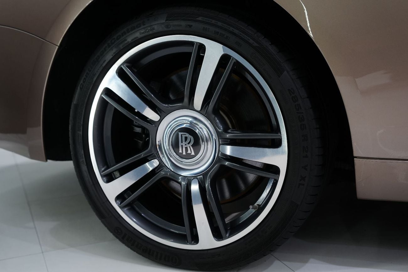 رولز رويس واريث STANDARD Two-Tone, Starlight Headliner, GCC Specs!!