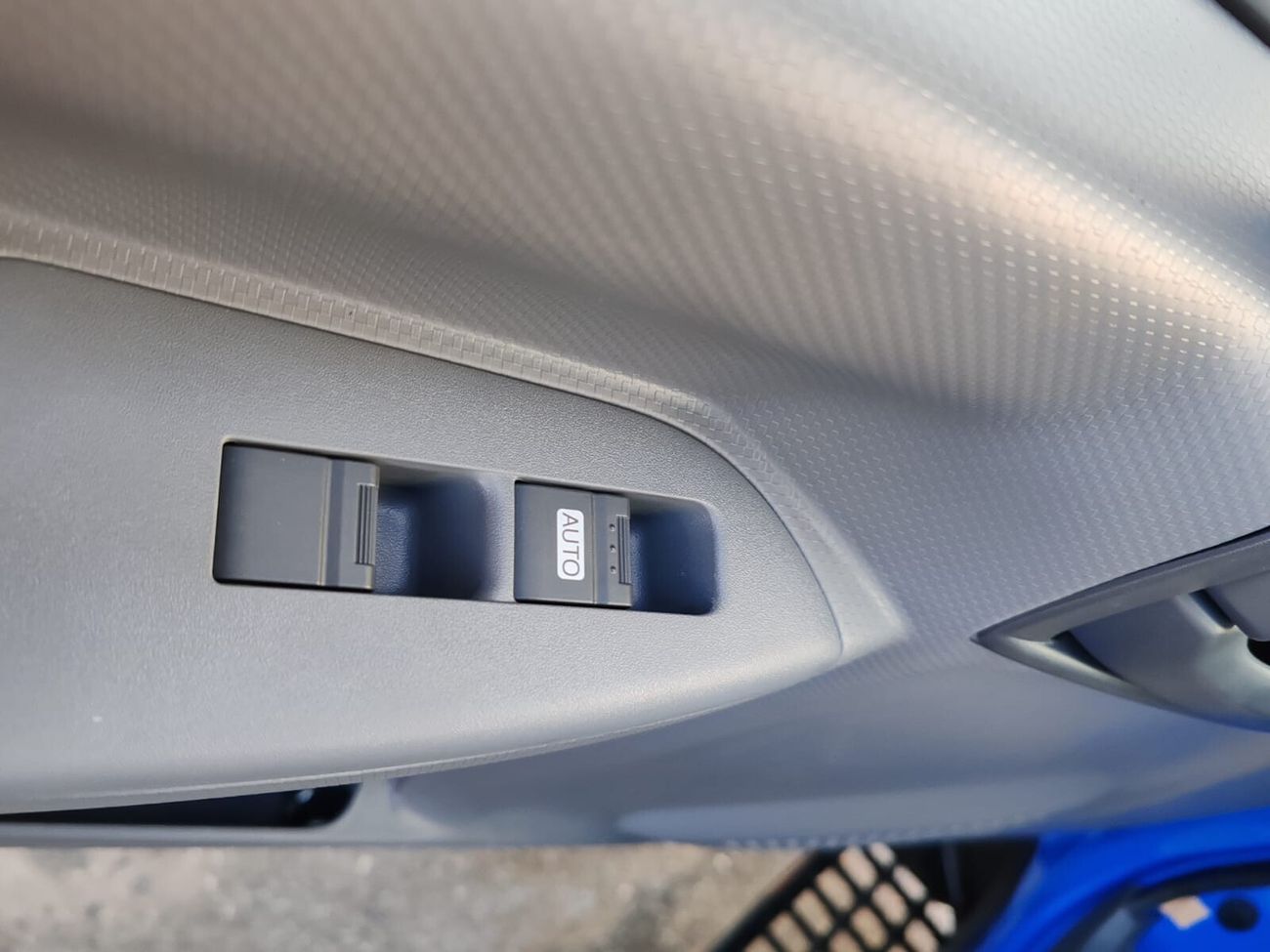 Isuzu NMR Isuzu NMR Chassis 71H 4.6L, 4x2