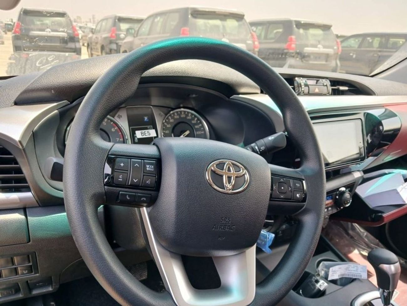 تويوتا هيلوكس TOYOTA HILUX 2.7 PETROL GCC WITH PUSH START AUTOMATIC MODEL 2024 FULL OPTION