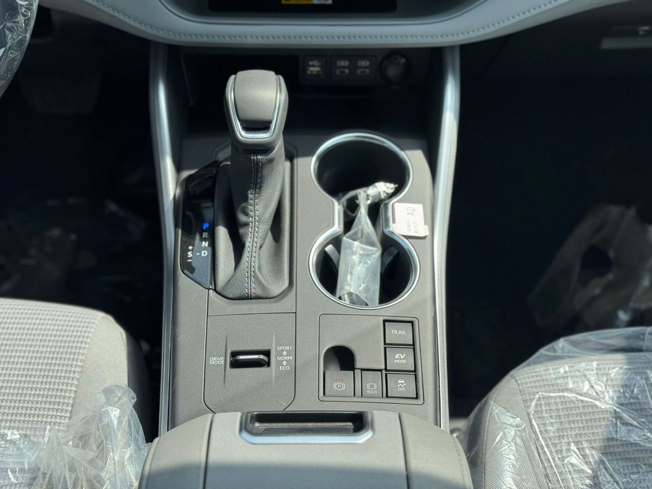 Toyota Highlander TOYOTA HIGHLANDER 2.5L 2025 GCC BLACK HEV