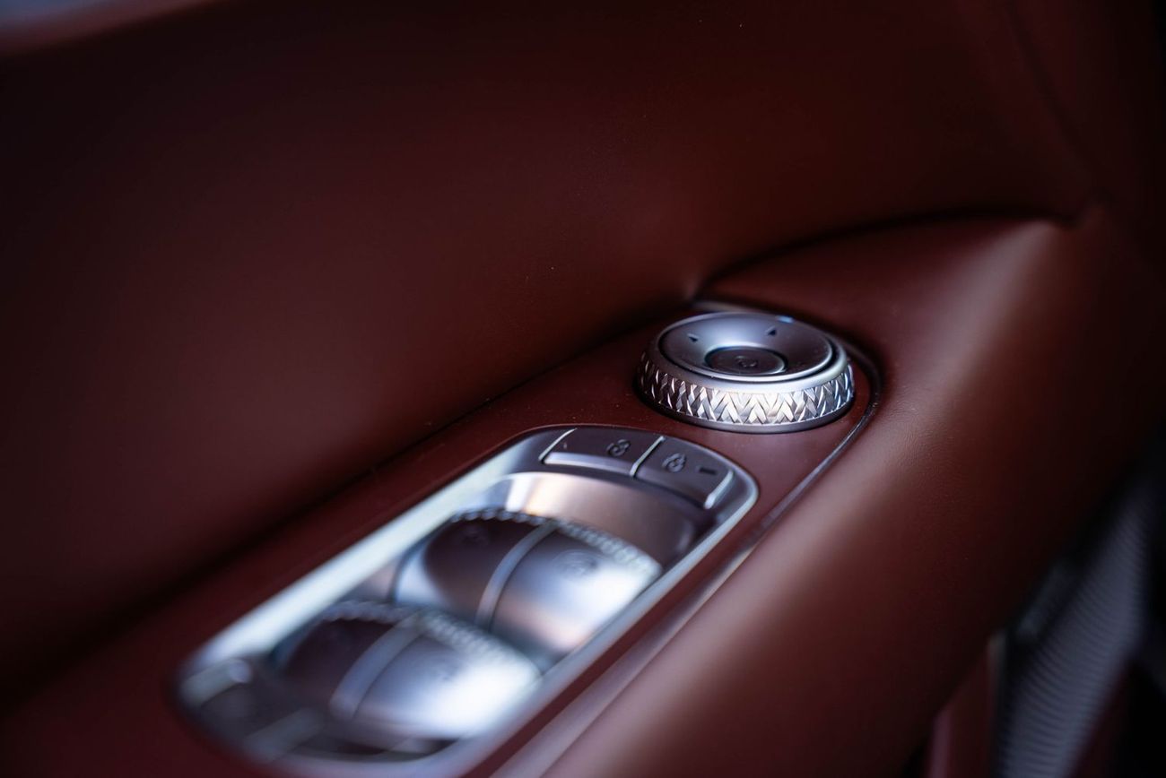 جينيسس G90 Royal AWD 2023 GCC Low Mileage 3.5L V6