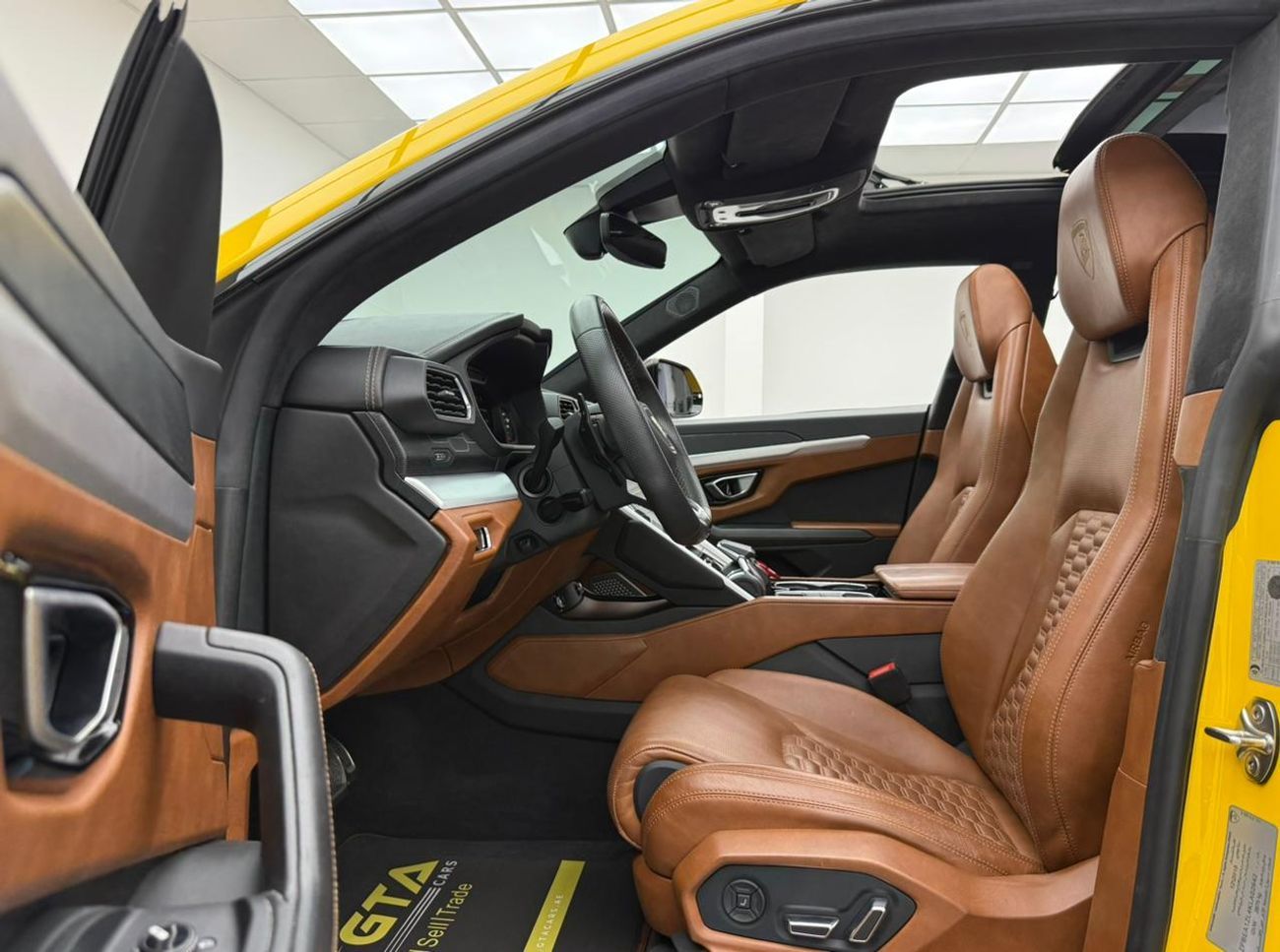 Lamborghini Urus STD 4.0T V8 2019 Lamborghini Urus, Warranty, Full Lamborghini Service History, Low Km, Fully Loaded,