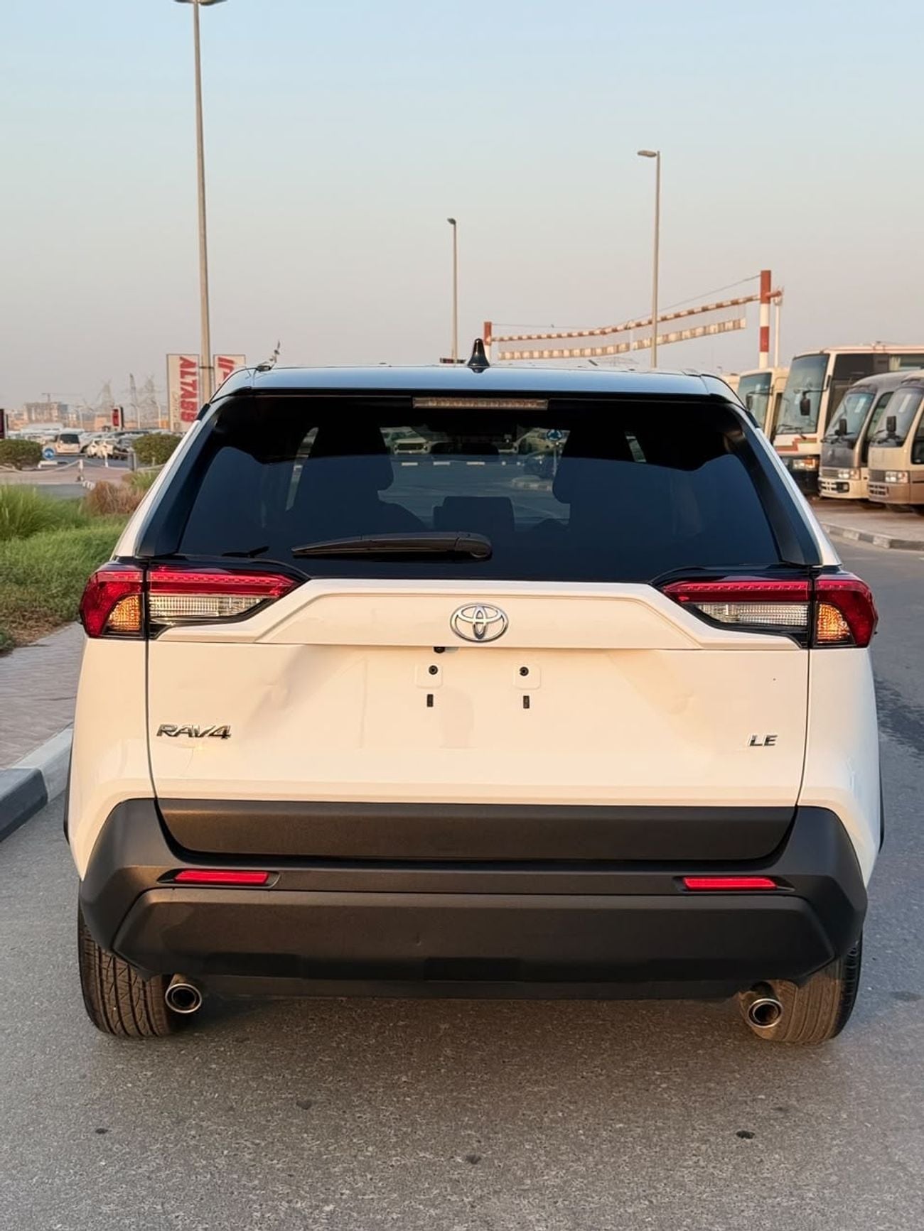 تويوتا راف ٤ Le 2.5L 2025