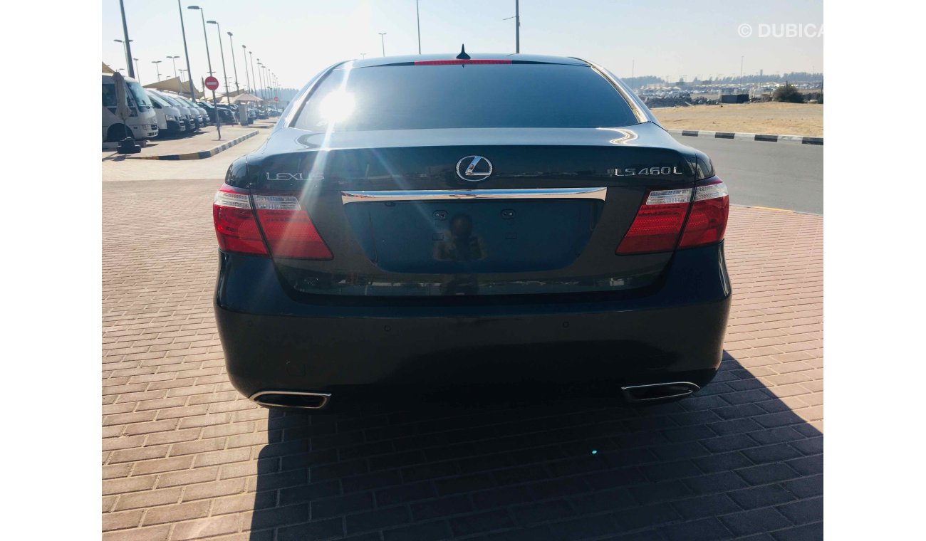 Lexus LS460 سياره نظيفه جدا بحاله ممتاذه ضمان شاسيه جير ماكينه