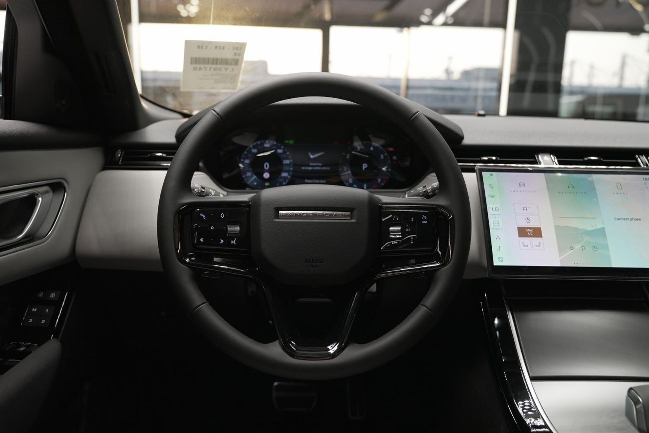 Land Rover Range Rover Velar RANGE ROVER VELAR 2.0L DYNAMIC SE 250PS + 10% FOR LOCAL