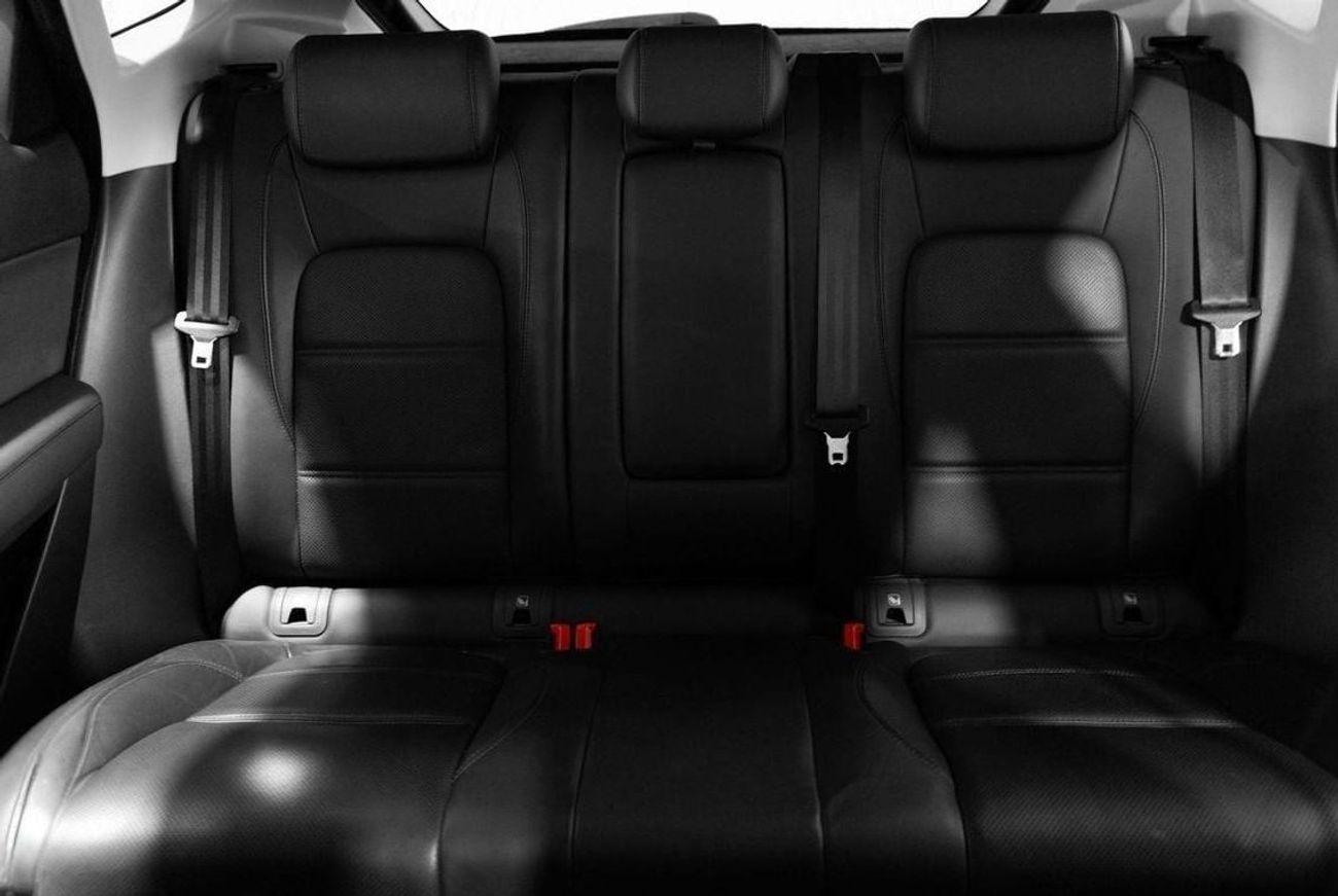 جاكوار E Pace S 2.0L P200 S