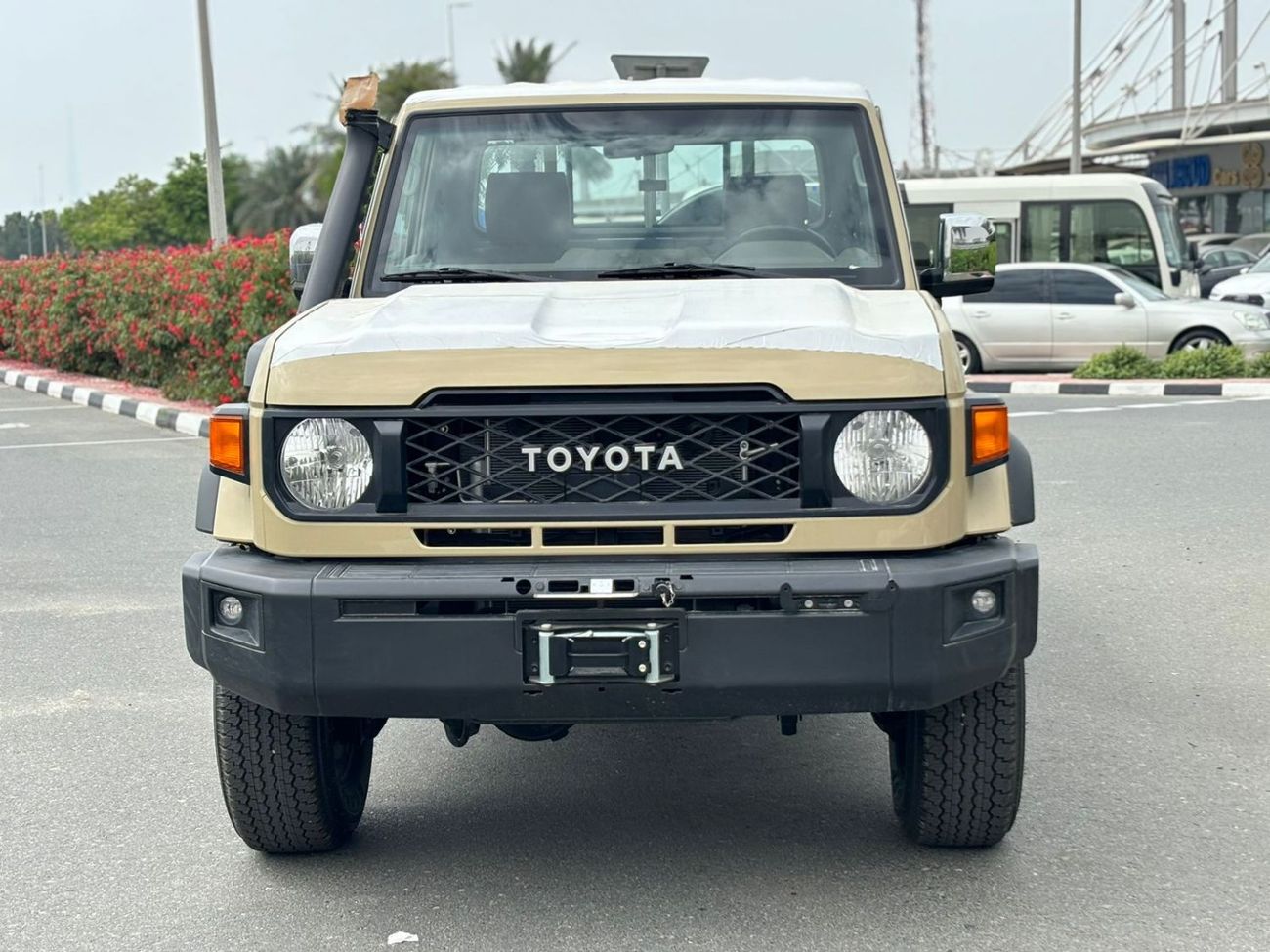 Toyota Land Cruiser Pick Up ECTALM001 – 2025 TLC79 Single Cab Pick Up - 2.8L Diesel Auto – Beige – Full Options