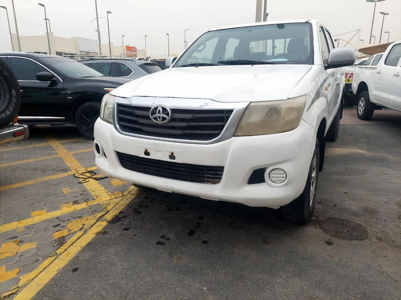Toyota Hilux DC 4WD 2.4L DIESEL MANUAL TRANSMISSION