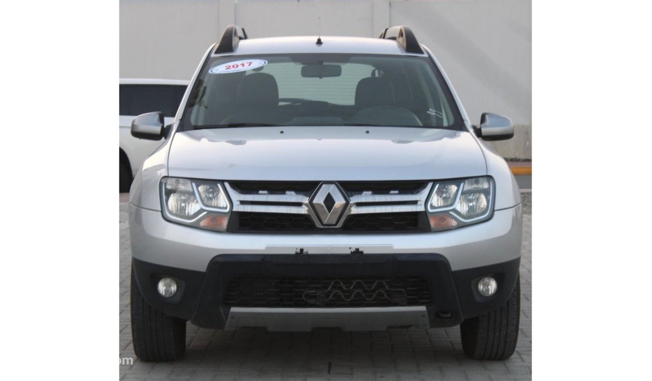 Renault Duster RENAULT DUSTER 2017 SILVER GCC EXCELLENT CONDITION WITHOUT  ACCIDENT