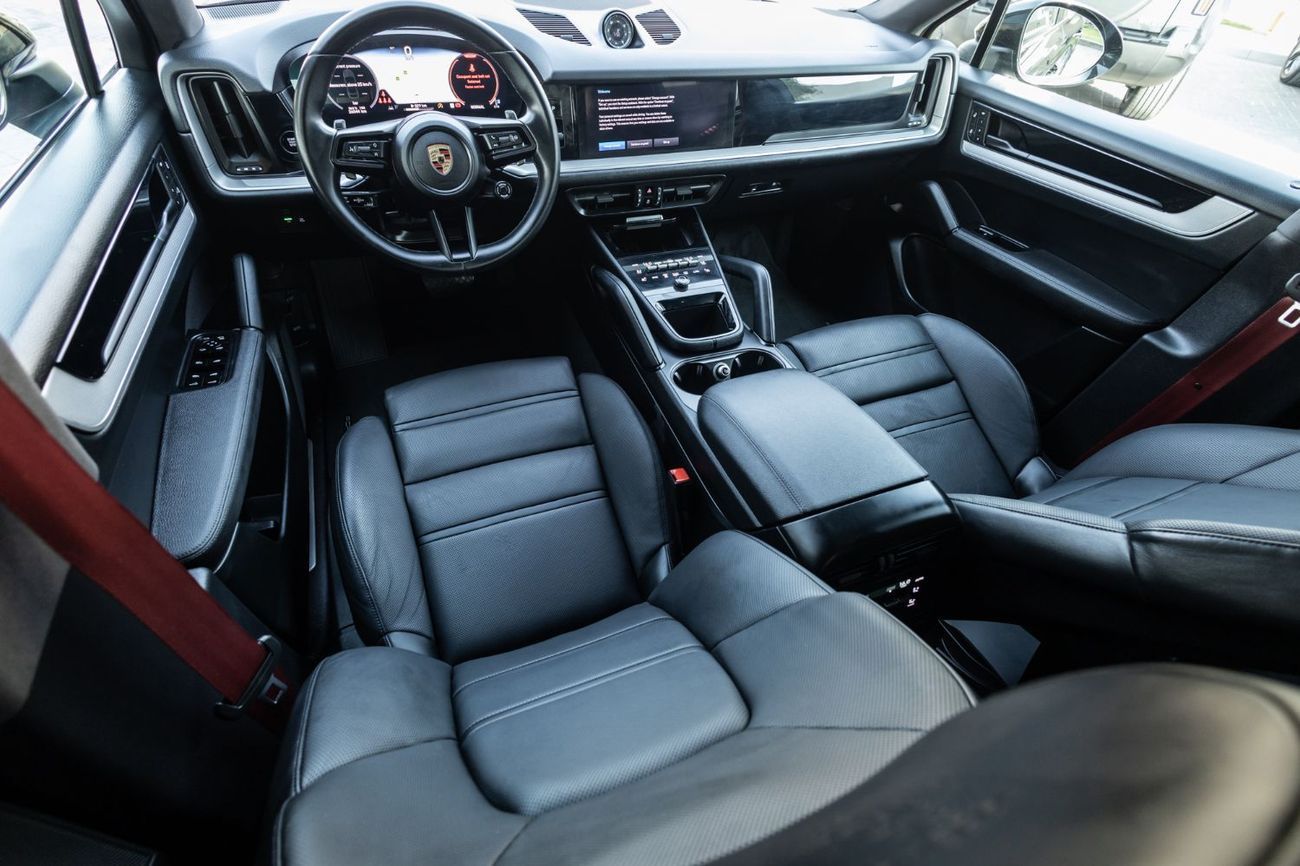 Porsche Cayenne Base