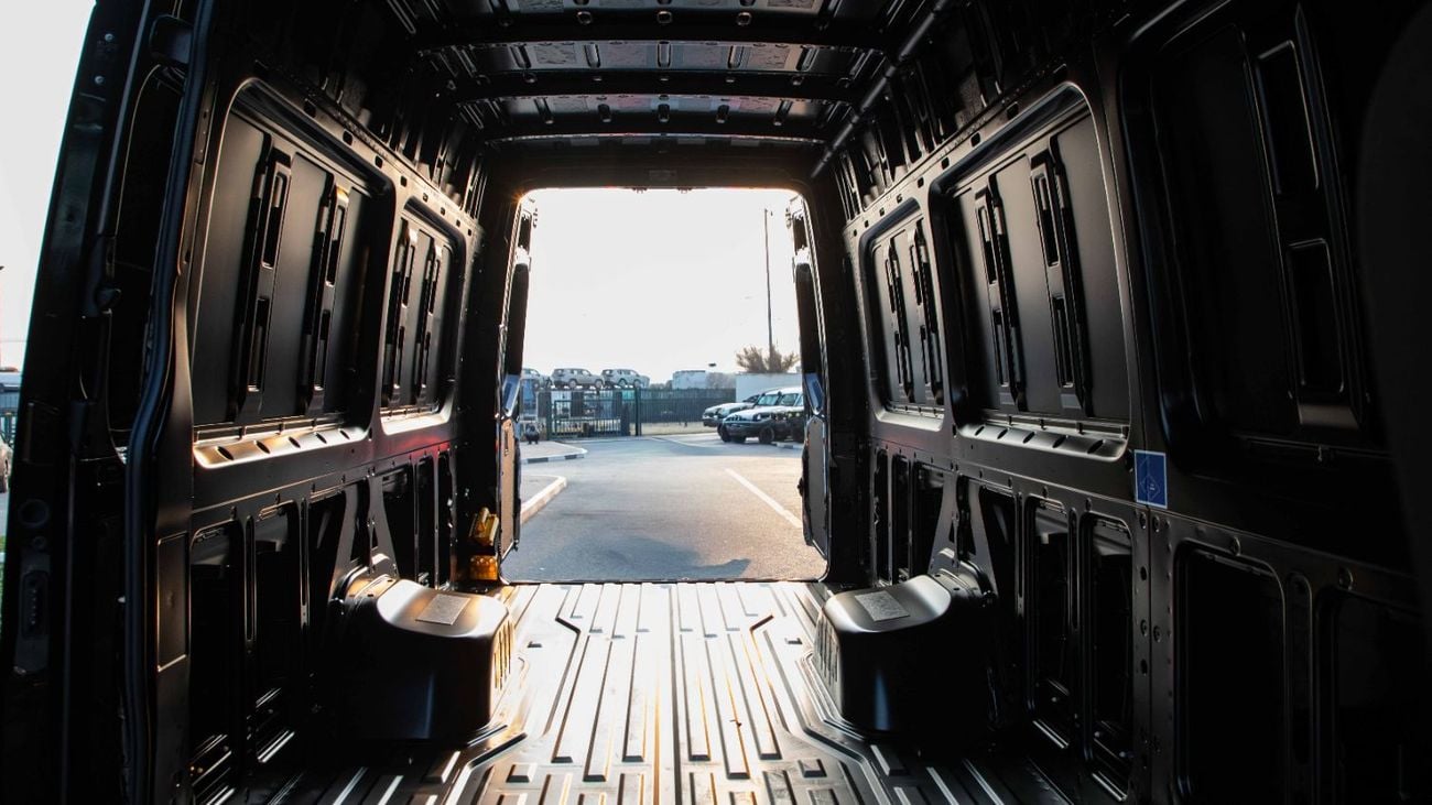 مرسيدس بنز سبرينتر 519 Extra Long 2.0L Turbo Diesel 4x2 | 2026 | GCC Specs with 2 Years Warranty | For Local Registrati