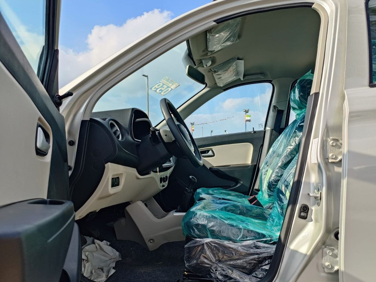 Suzuki Alto 0.8L PETROL / 13" TYRE / FRONT A/C / Brand New Stock 2023 (CODE # ALGLXM)