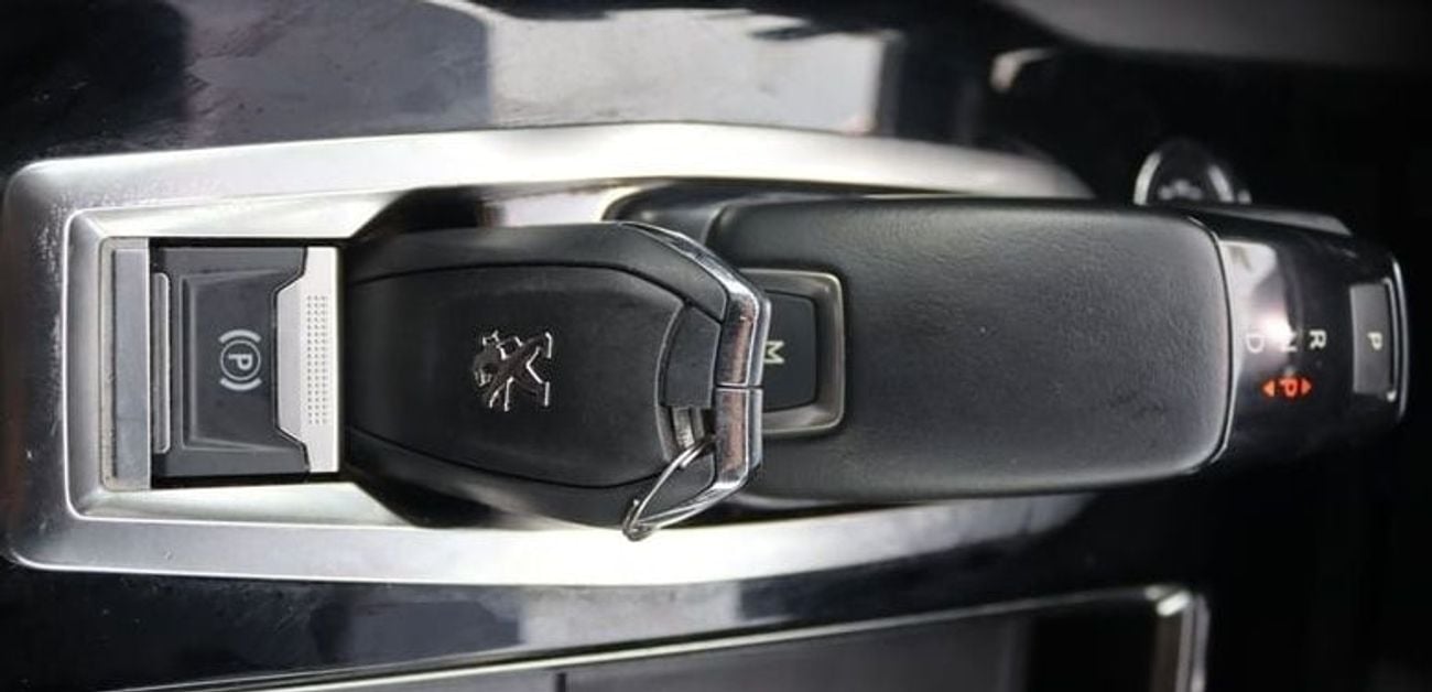 بيجو 3008 بيجو 3008 خليجى بحاله ممتازه محرك 1.6 سى سى وممشى 44000 كم وسعر 52000  درهم