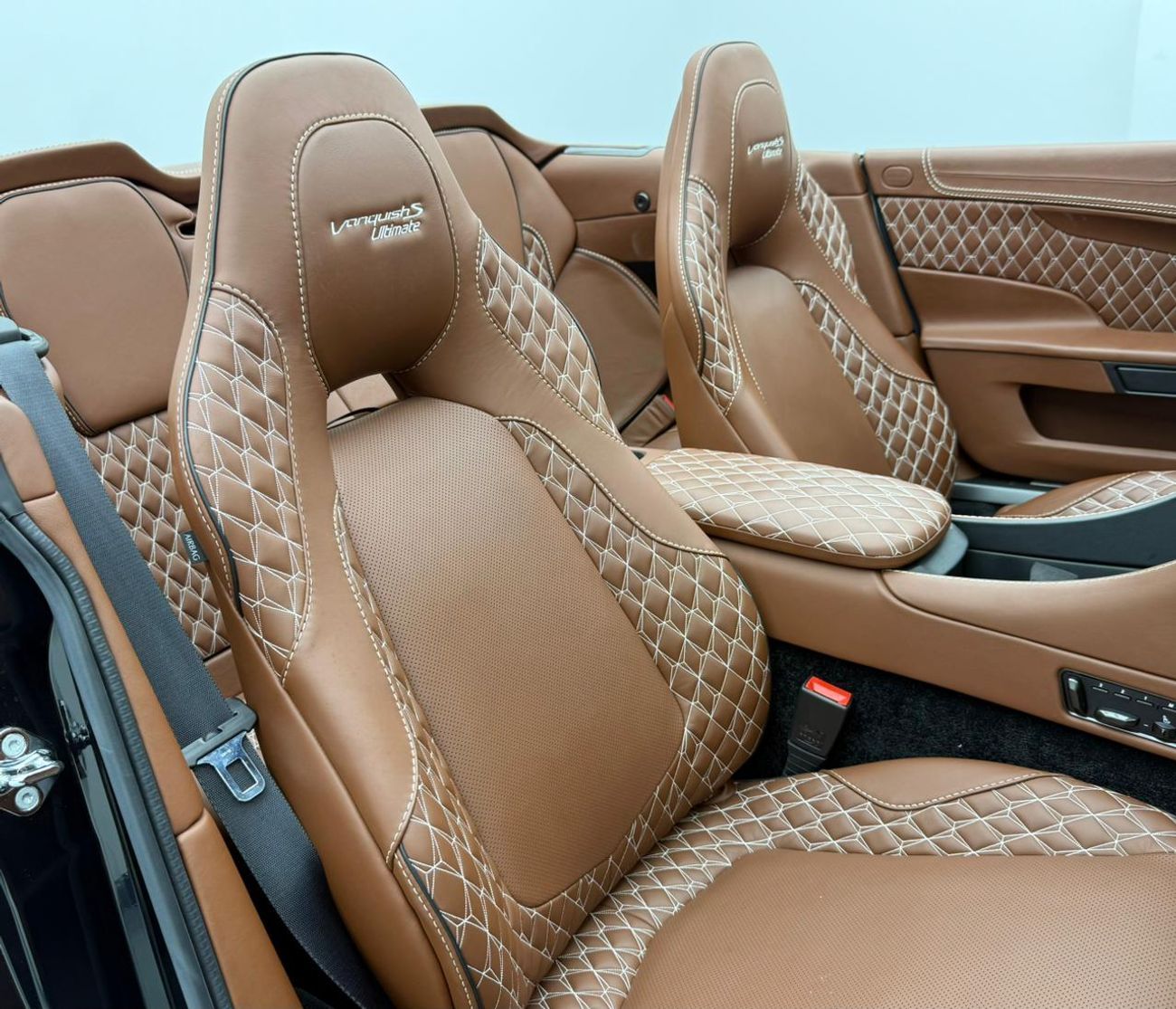 Aston Martin Vanquish 2018 Aston Martin Vanquish S Ultimate GT ,Full Service History ,Excellent Condition ,GCC