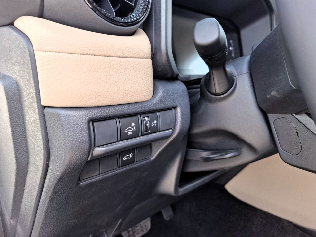 Toyota Prado Toyota Prado 2.4L 2024 GCC White Petrol All Rounder