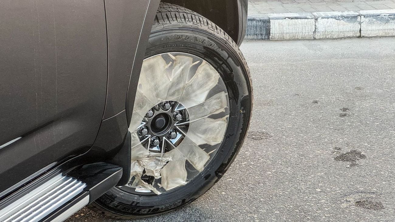 Toyota Land Cruiser GXR 4.0L V6 2025 GCC Brand New For Export