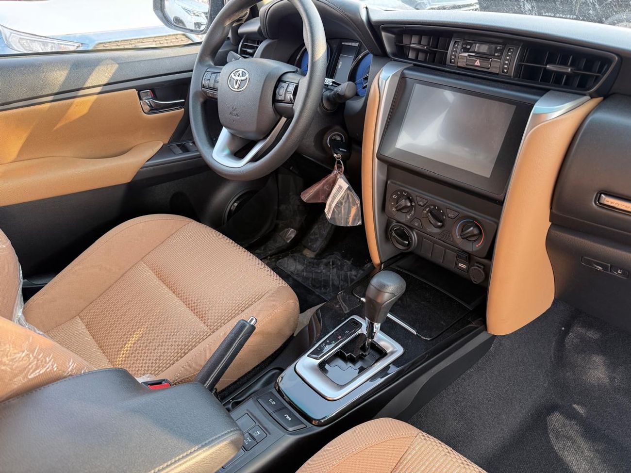 تويوتا فورتونر Fortuner 2.4L Diesel 4X4 2025