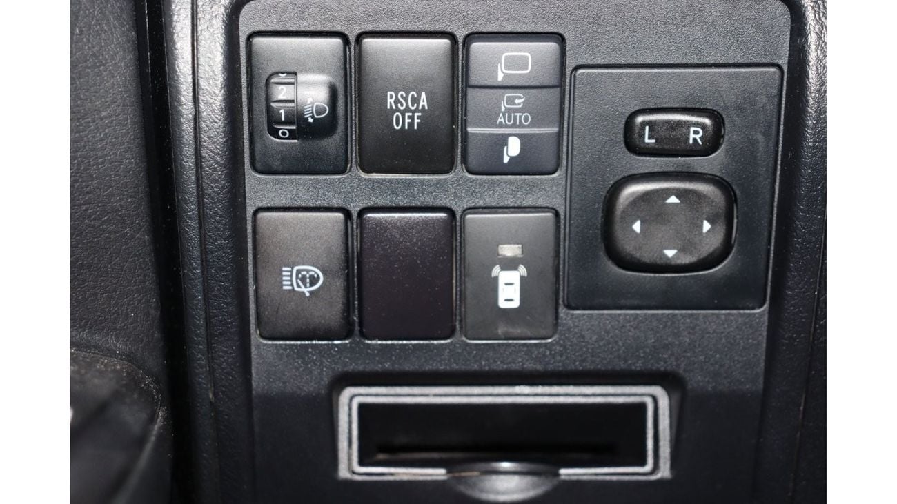 Toyota Land Cruiser GXR GT Toyota Land Cruiser GX.R Grand Touring / V6 / 2019 / GCC / Free Accident  / Only 86,000KM