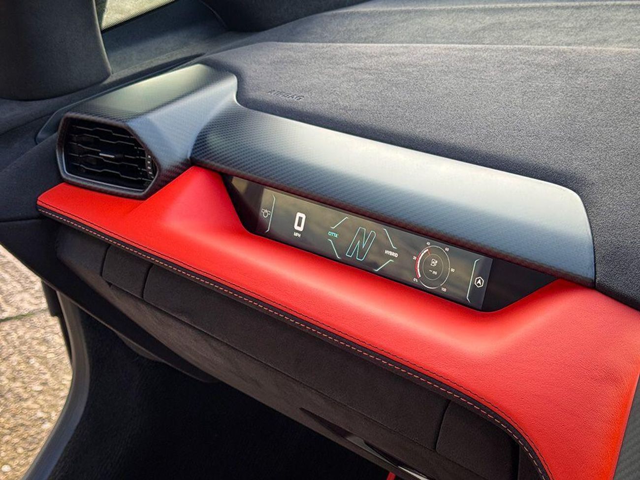 Lamborghini Revuelto Revuelto	6.5 V12 HPEV 3.8kWh AMT 4WD Euro 6 2dr (EXPORT ONLY)