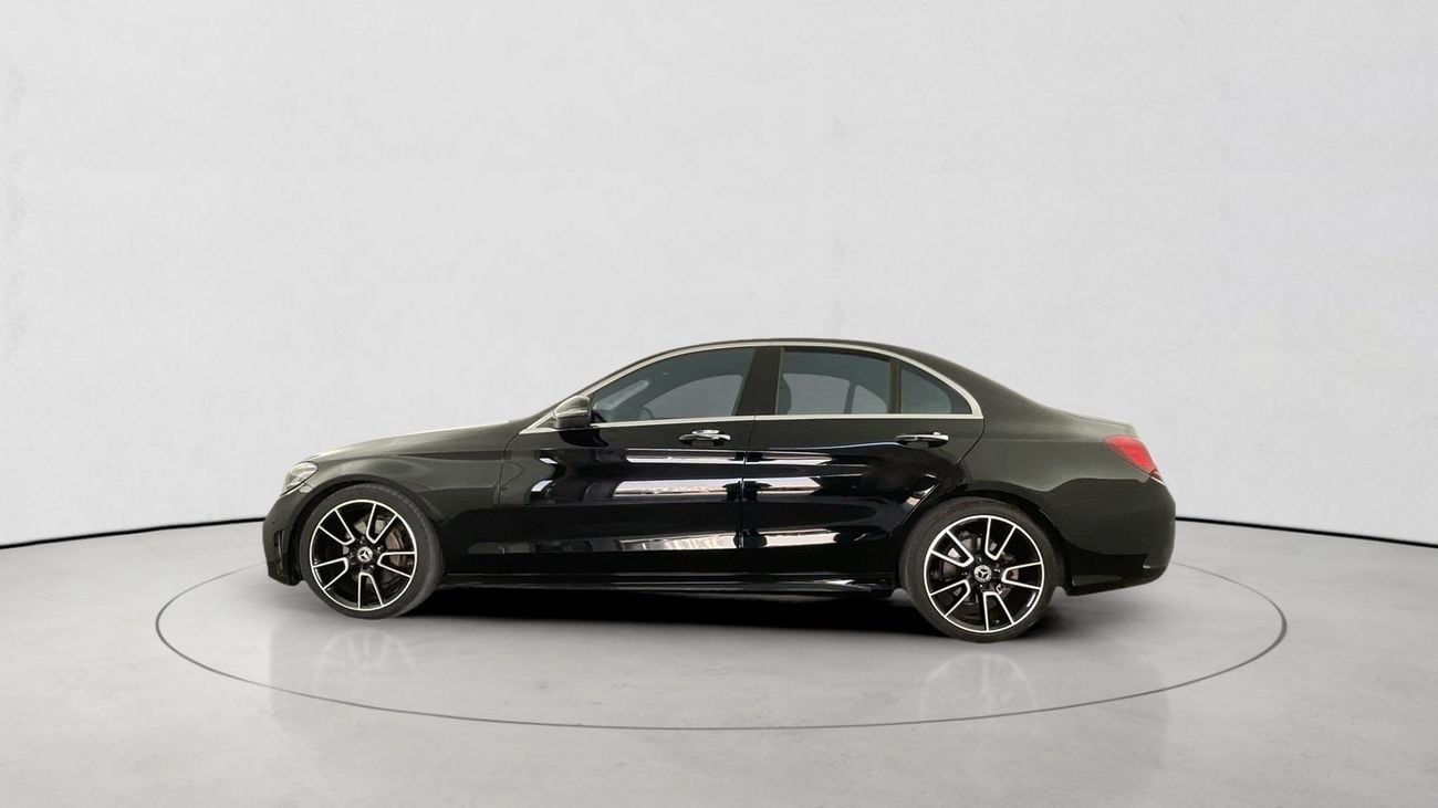 Mercedes Benz C200 PREMIUM | Guaranteed Warranty | 0 Down Payment