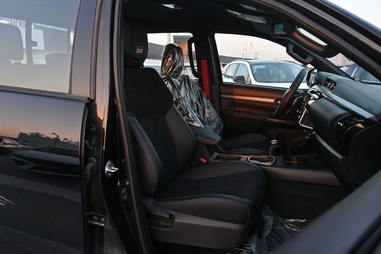تويوتا هيلوكس GR SPORT 4.0L V6 4WD, Model 2026 Color Black